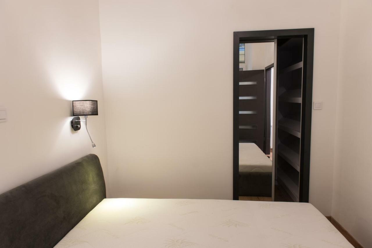 New Loft Style Appartman In The Heart Of The Апартаменти